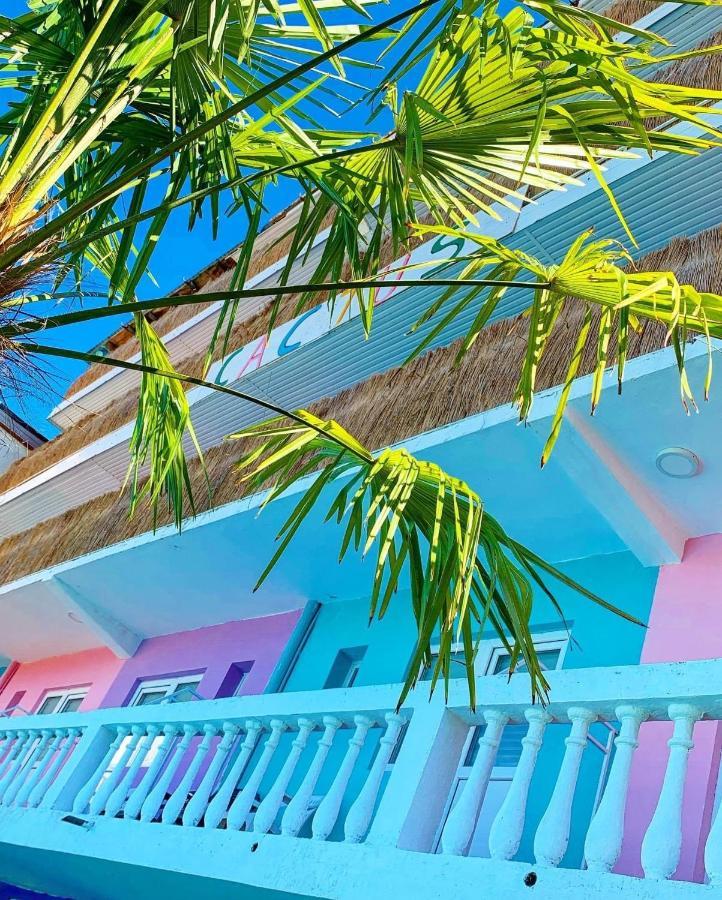Casa Barbie Costinesti Hostel Eksteriør bilde