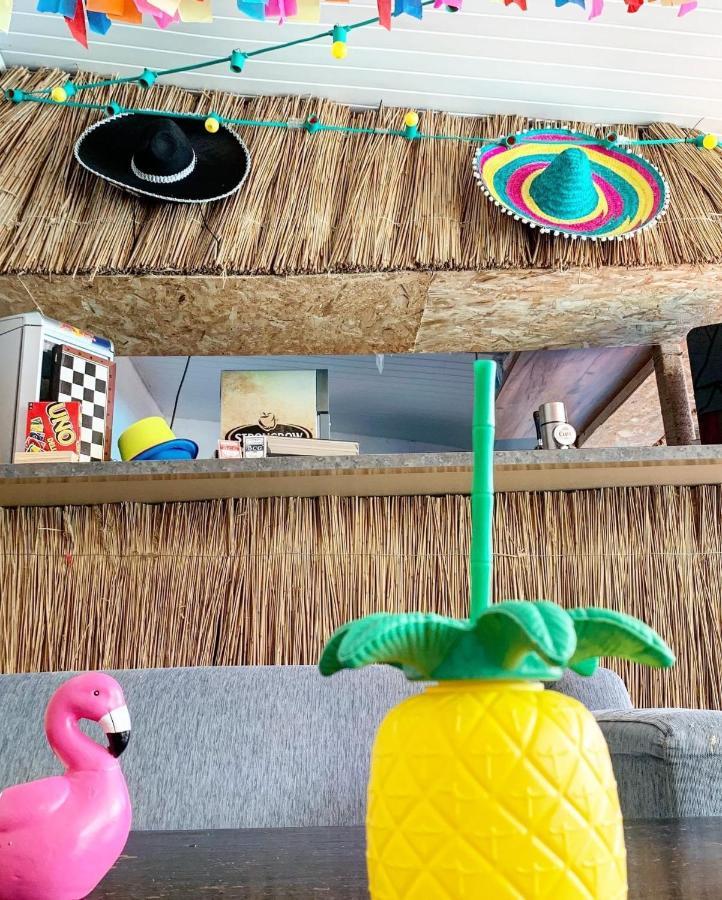 Casa Barbie Costinesti Hostel Eksteriør bilde