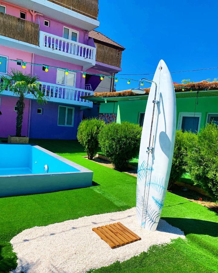 Casa Barbie Costinesti Hostel Eksteriør bilde