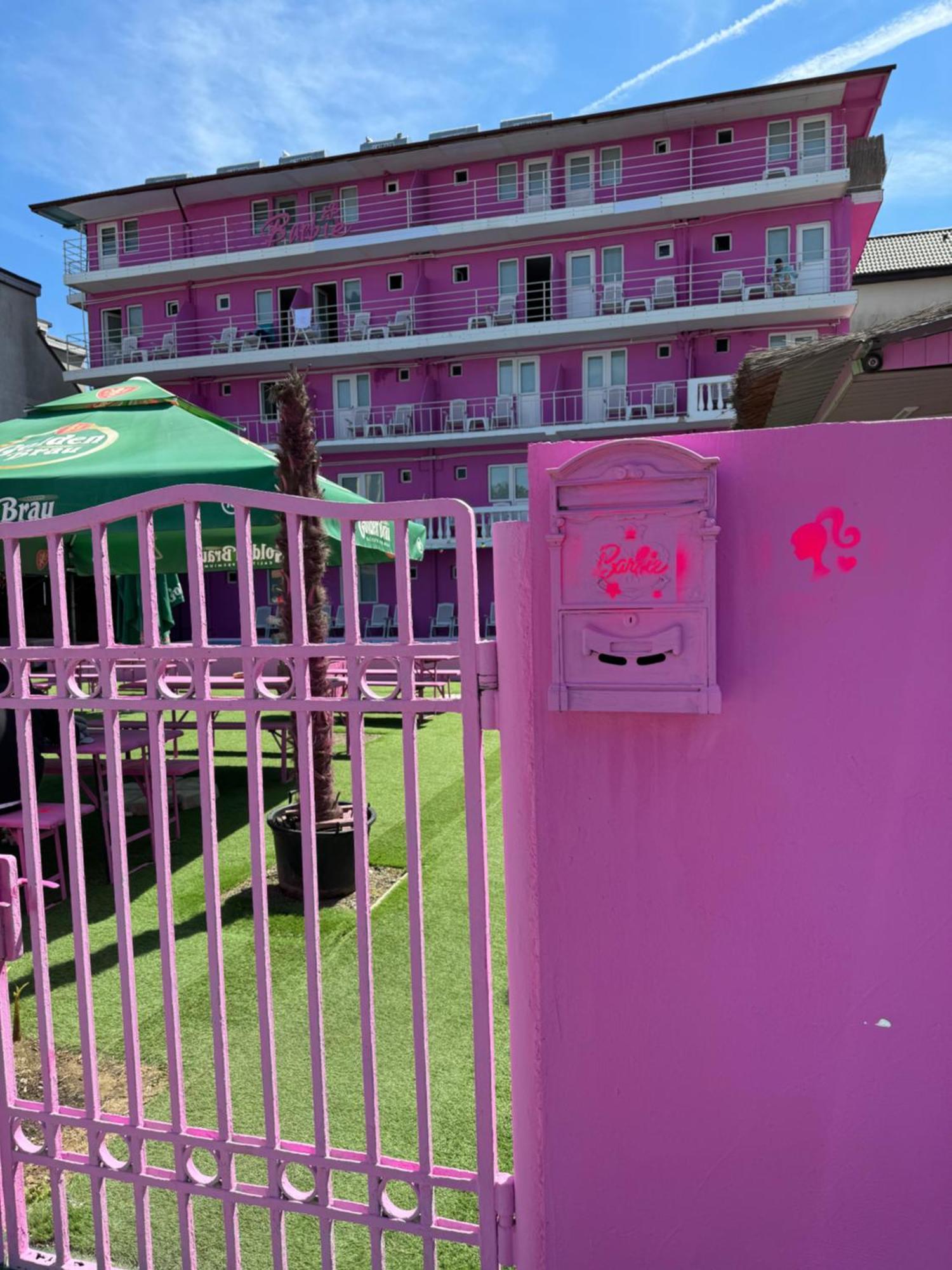 Casa Barbie Costinesti Hostel Eksteriør bilde