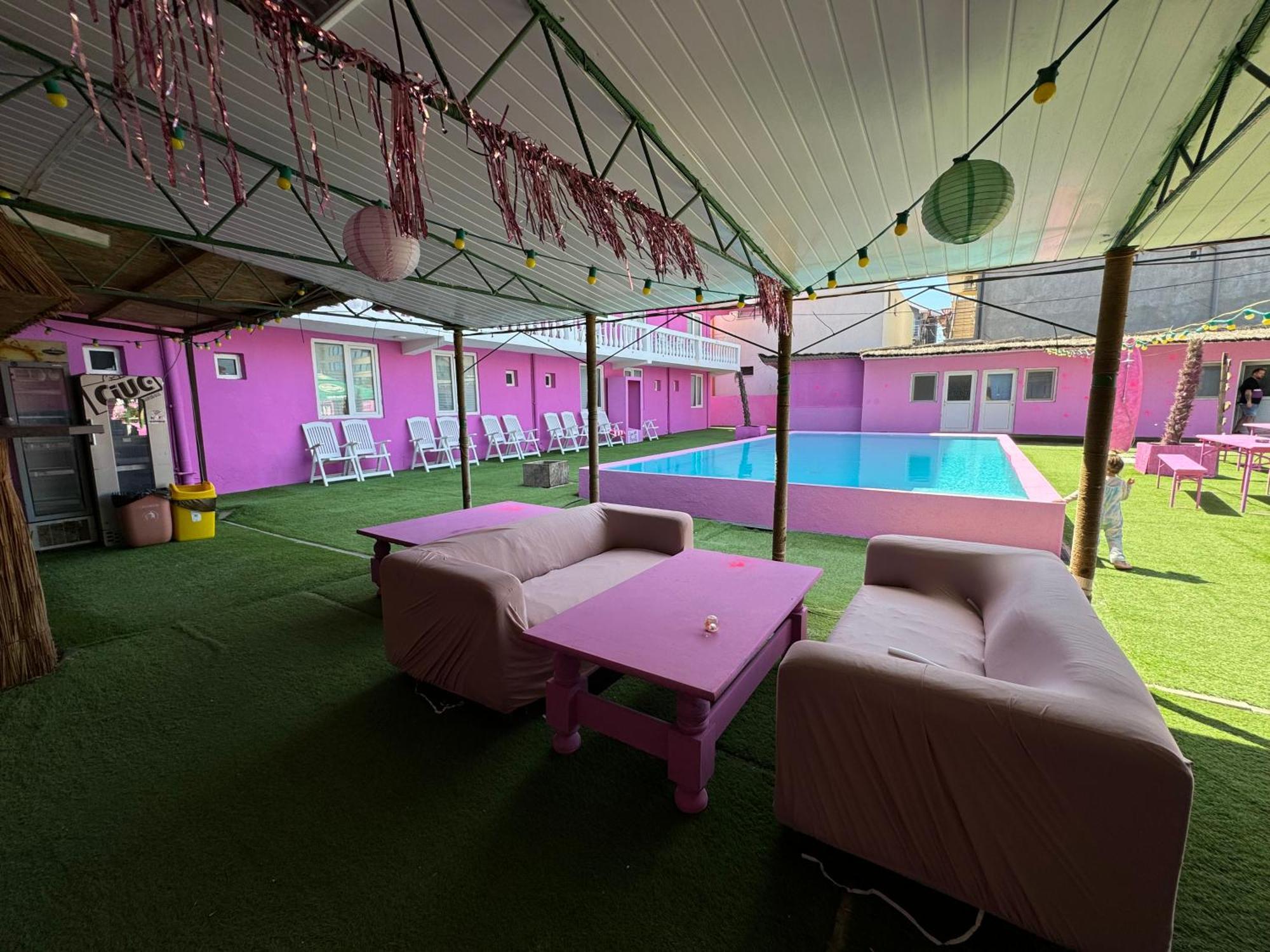 Casa Barbie Costinesti Hostel Eksteriør bilde