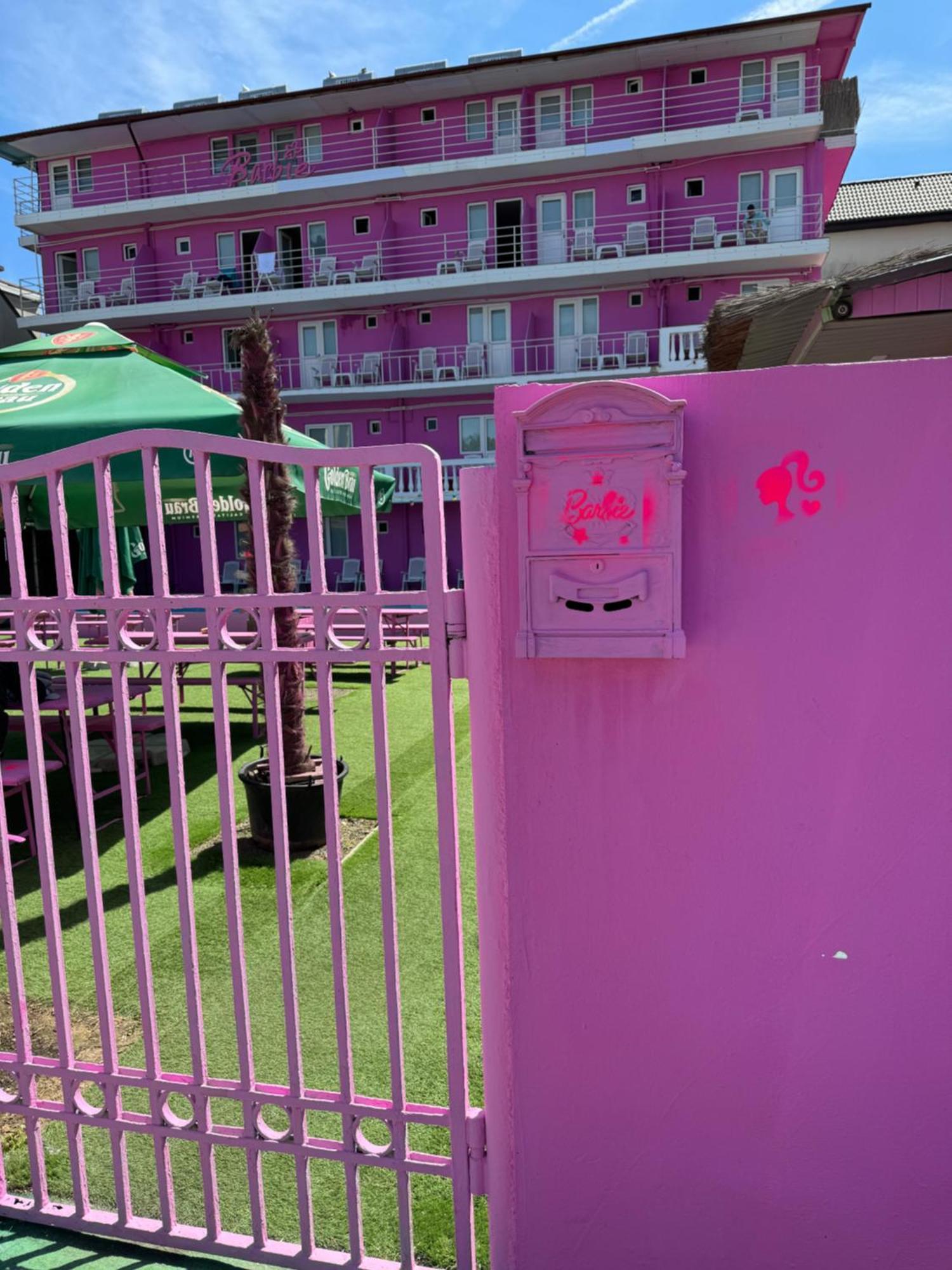Casa Barbie Costinesti Hostel Eksteriør bilde
